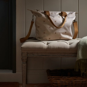 Stylish Everyday Gear Bees Oakham Bag