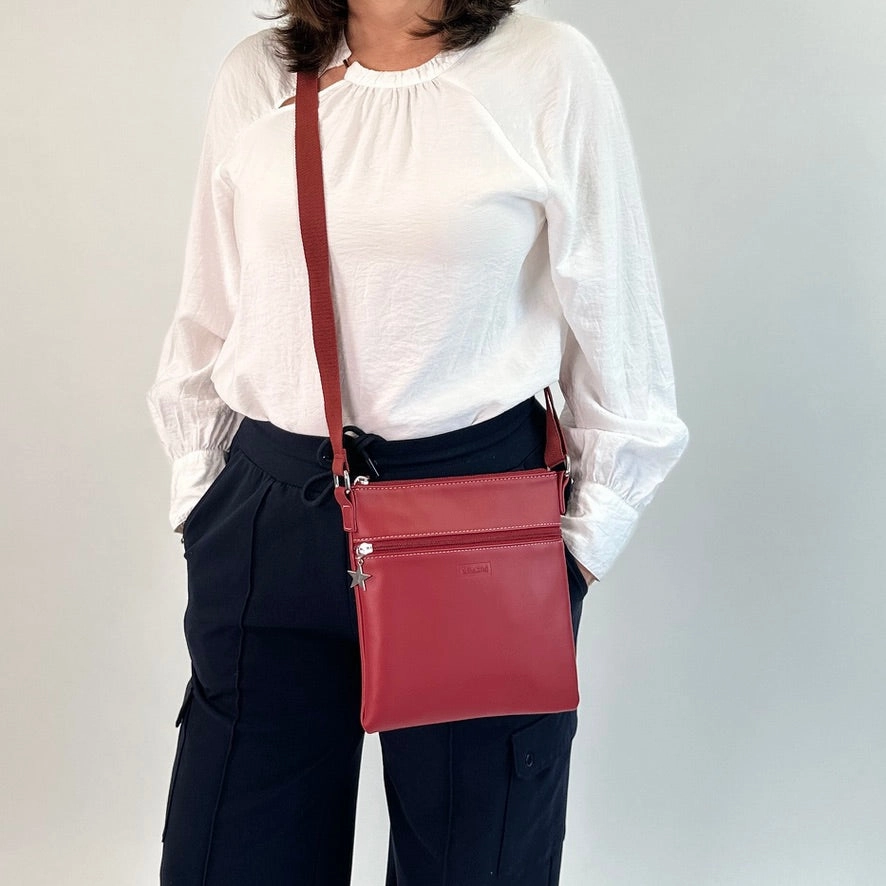 Lottie Stylish Travel Look Elegant and understated design complements all outfits
