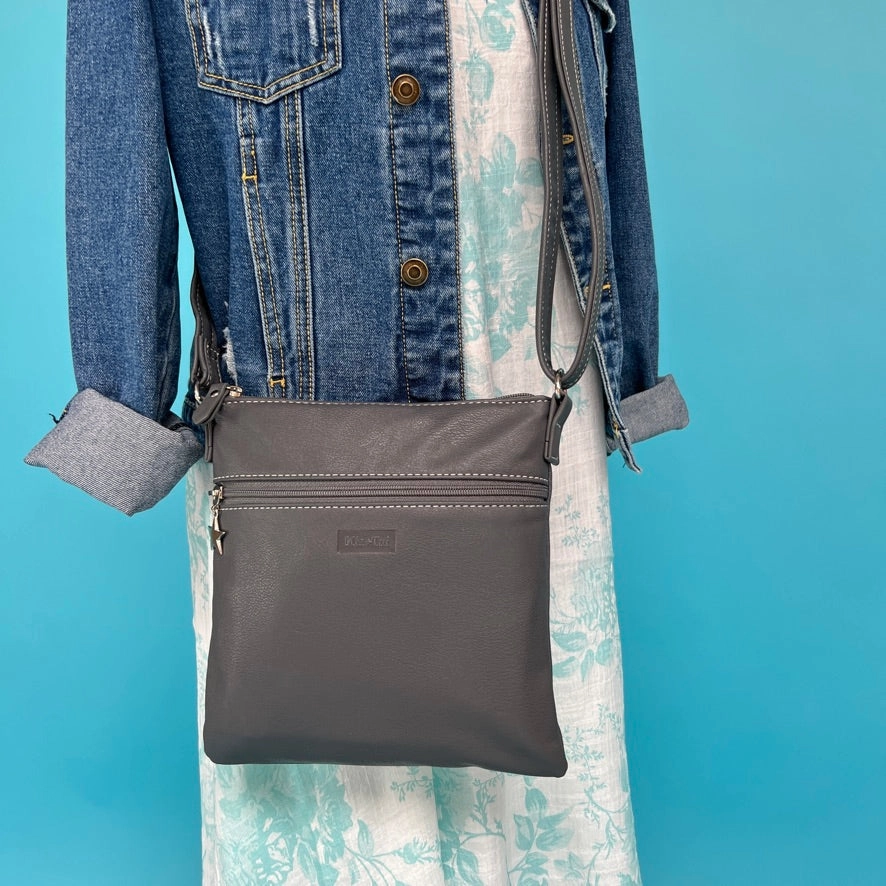 Weekend Travel Lottie Effortless Style