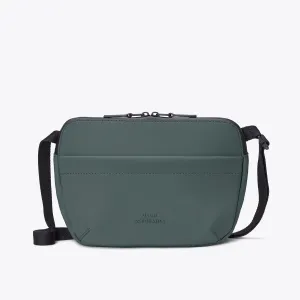 Minimal Comfort Urban Everyday Outfit Melvin Large Bag