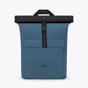 college student Active Gear Jannik Medium Backpack