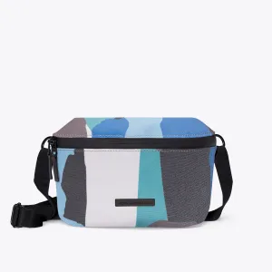 Compact Practical Style Sleek lines and streamlined silhouette for a modern aesthetic Jona Large Bag