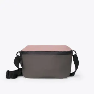 Jona Medium Bag Great for anyone who prefers hands-free convenience