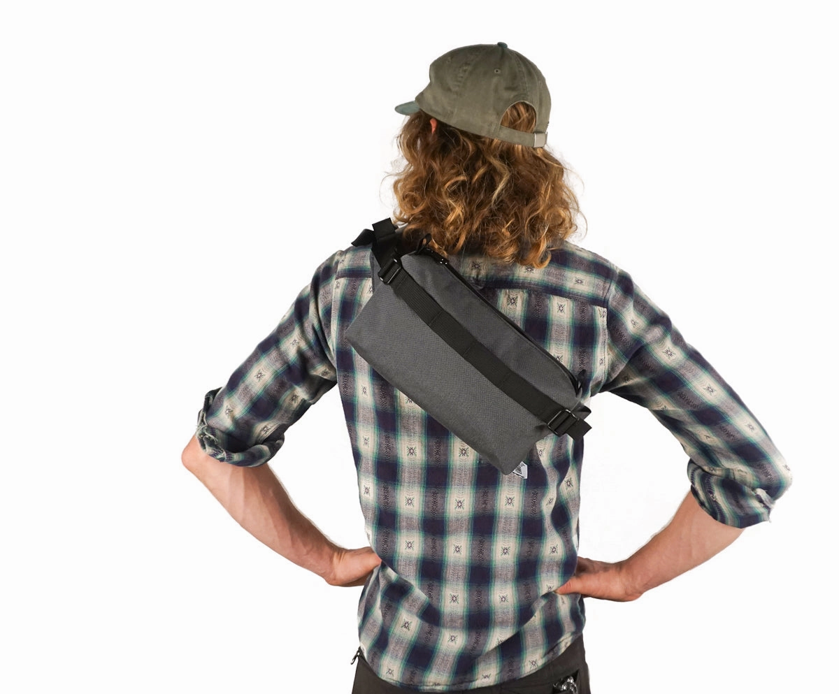 Compact Organizer Minimalist Reliability Lil Guy Fanny Pack: 1.6L