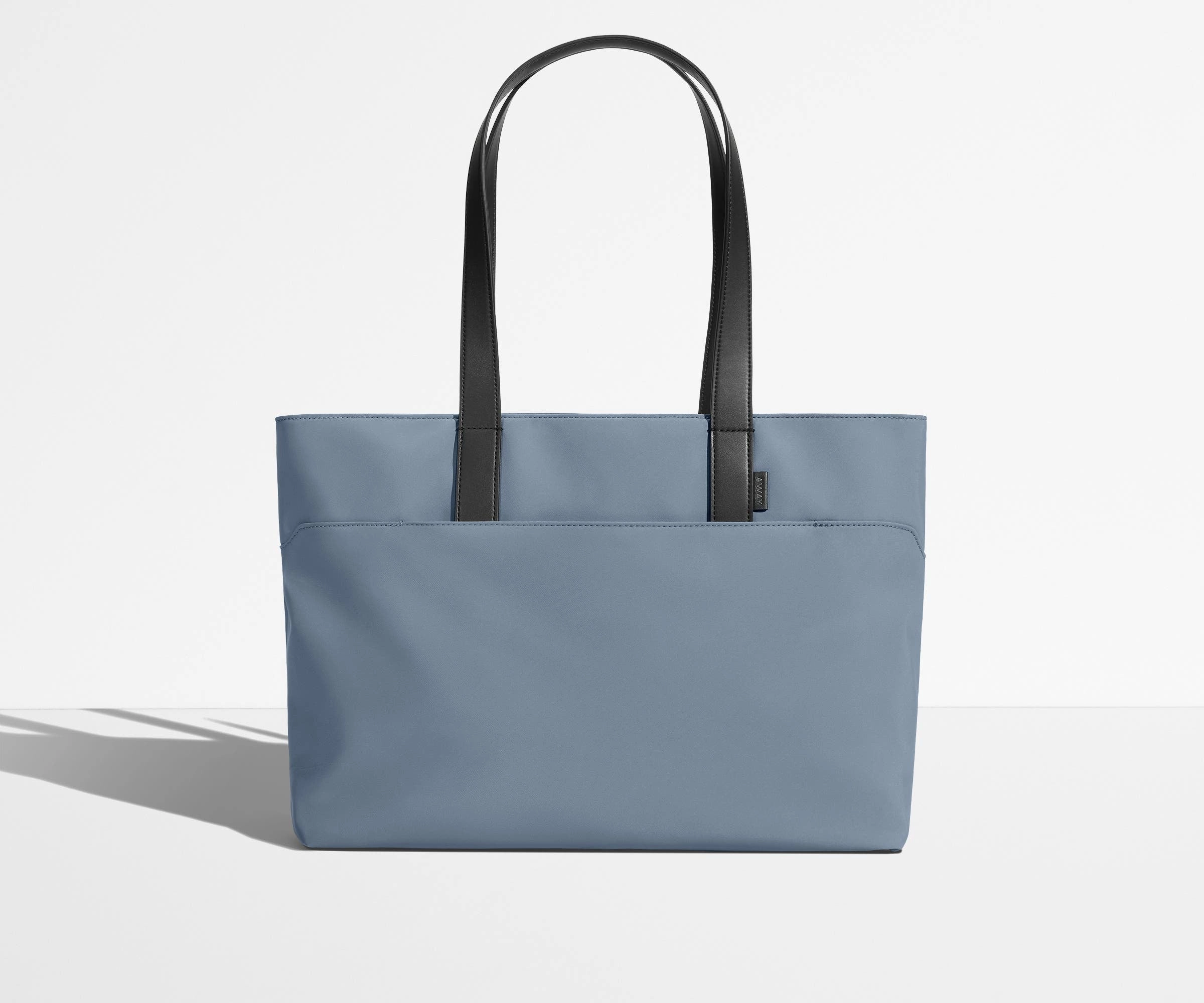 Smart Storage Minimal Routine The Everywhere Tote in Coast Blue