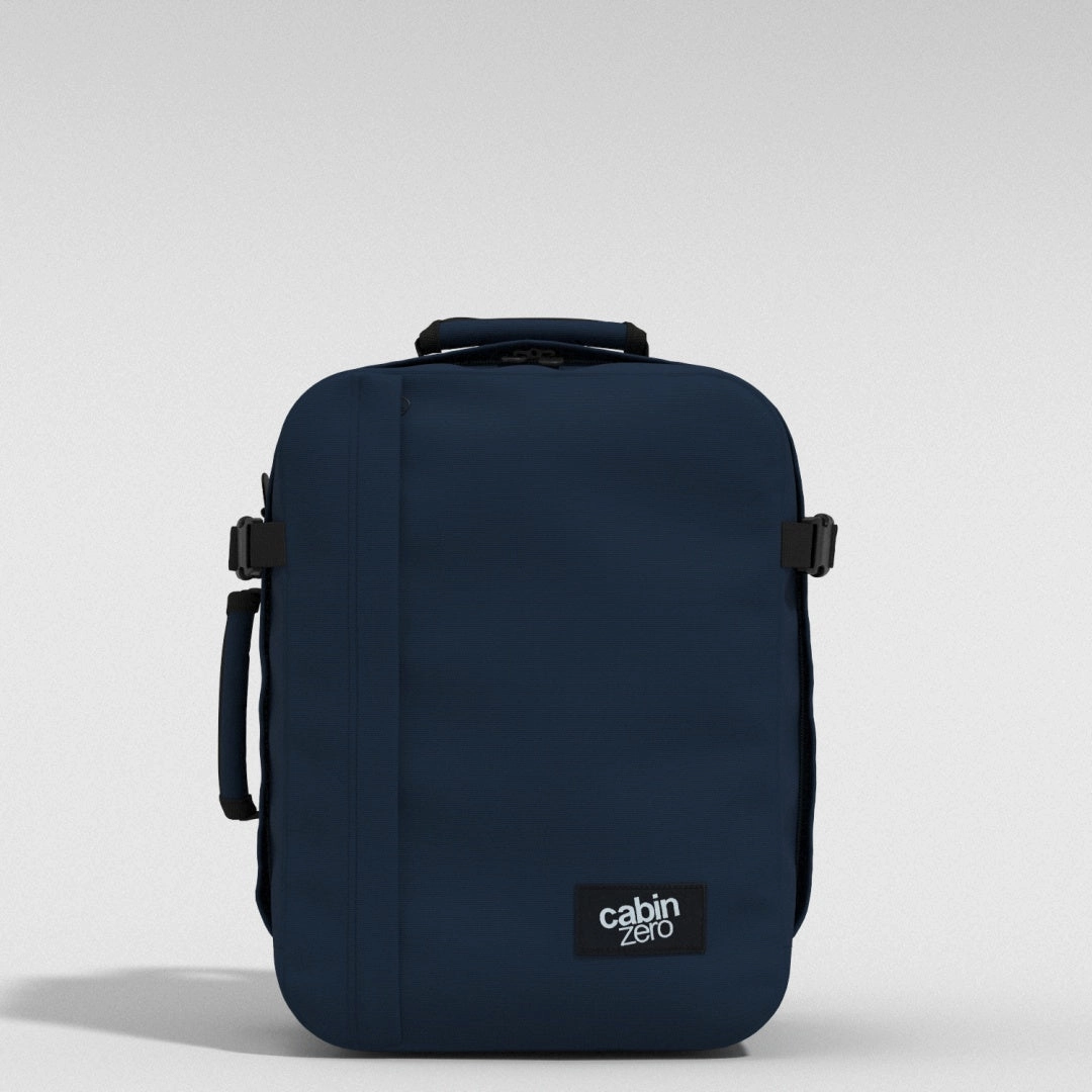 Classic Tech Backpack 28L Navy Casual Look