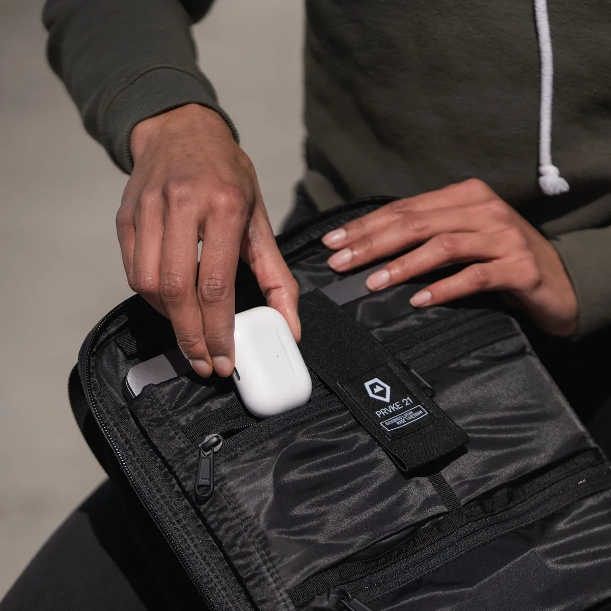 Wandrd : PRVKE 21L / 31L : Aegean Blue V3 Adventure Function Utility College Routine