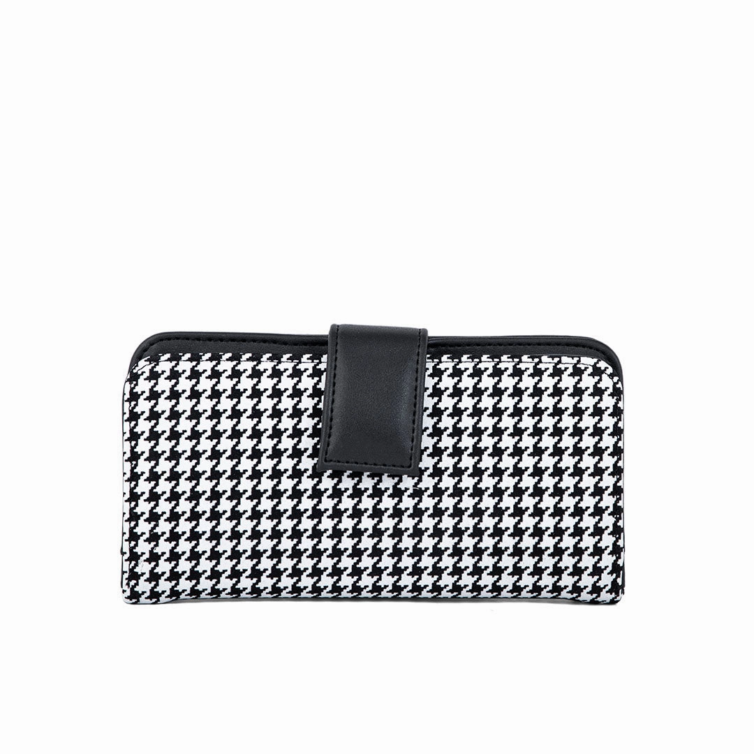 Black Casual Wallet P97587 Secure Closure
