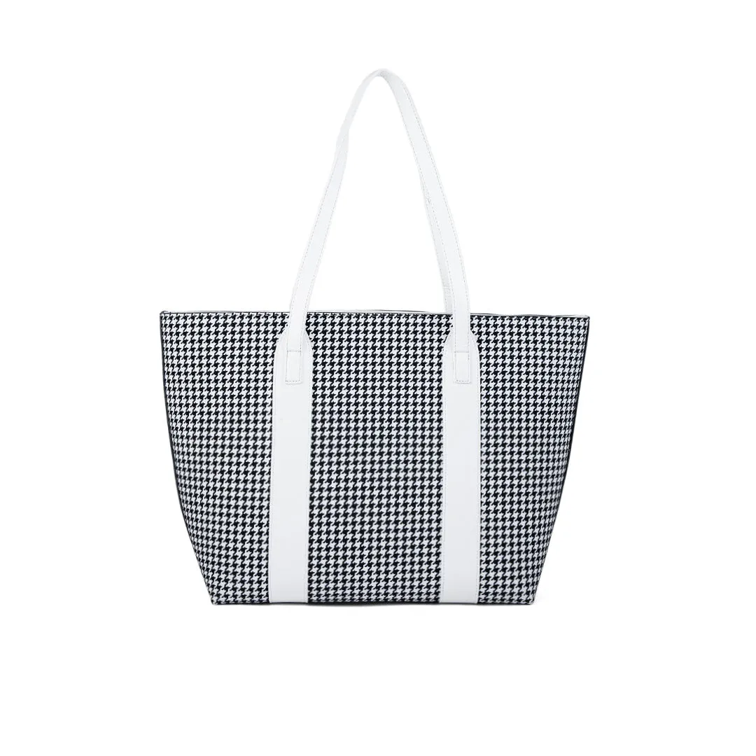 Day Tripper Fashion Accent White Formal Shoulder Bag P55657